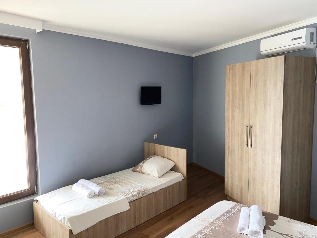 Hotel Charli Koboeleti Buitenkant foto
