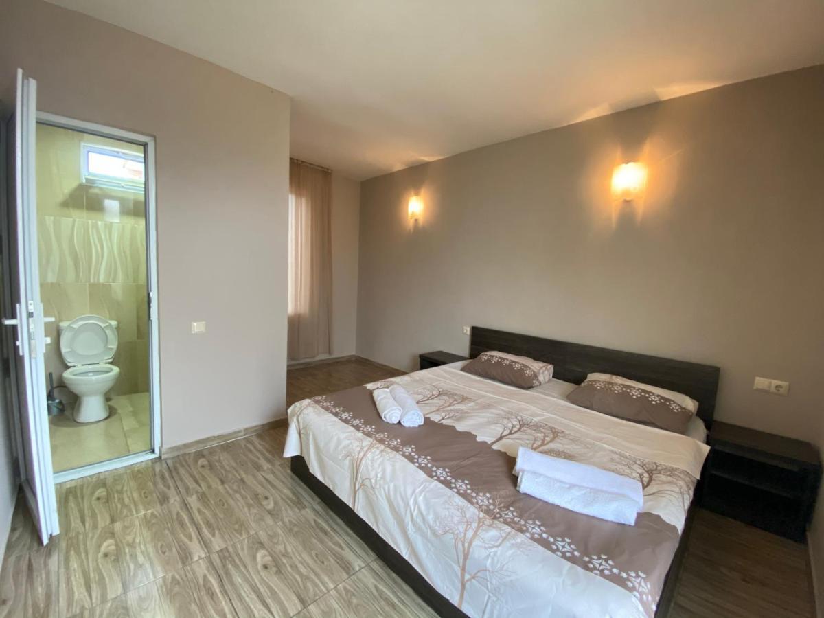 Hotel Charli Koboeleti Buitenkant foto
